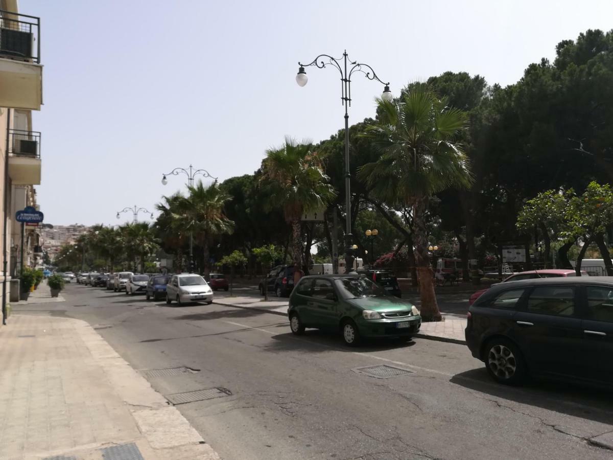 Guest House B&B Via Marina Reggio di Calabria Luaran gambar